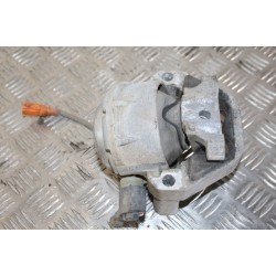 Audi A6 C7 2012 Engine mount bracket right