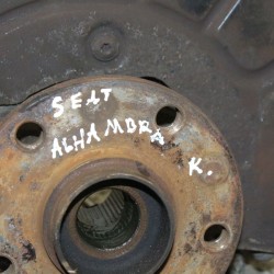 Seat  Alhambra Mk2 2012 Priekinė kairė stebulė