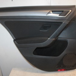 Volkswagen Golf VII 2015 hečbekas Apmušimas galinių kairių durų obšifke 5G4867211 